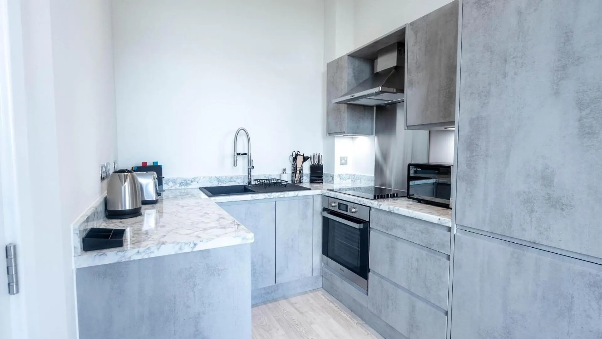 Leeds Haven Niche 1 2 Bedroom Apartments With Cityscape Views By Belvilla 0*, リーズ