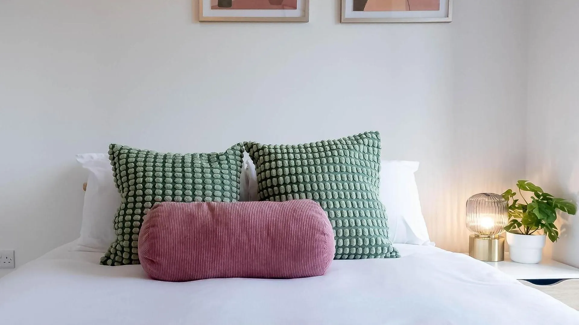 Leeds Haven Niche 1 2 Bedroom Apartments With Cityscape Views By Belvilla